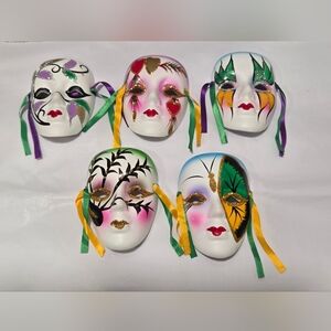 Vintage Lot Of 5 Ceramic Hand Painted Small Decorative Mardi Gras Masks